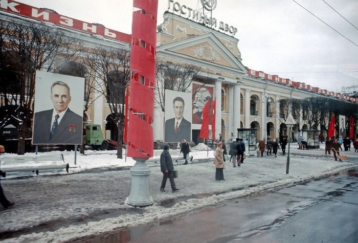 Gostiny Dvor Leningrad USSR - the USSR, Winter, Gostiny Dvor, Story, Leningrad, Old photo, Saint Petersburg, 1976