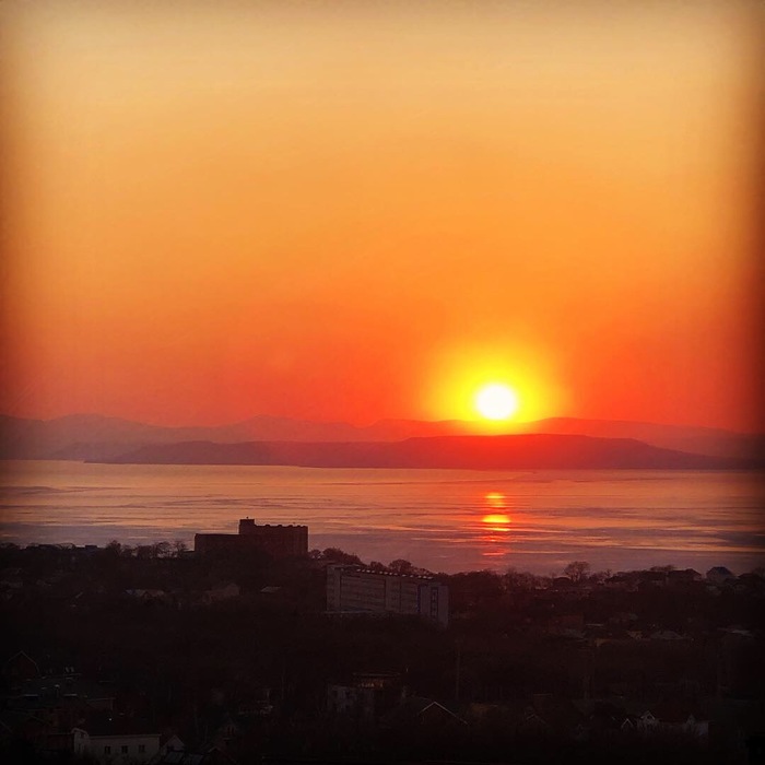 Sunset Vladivostok - My, Sunset, Vladivostok, beauty, Paints, Spring