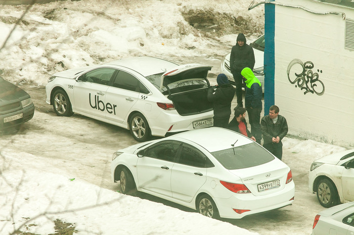 имеет ли право такси ездить по выделенной полосе для общественного транспорта