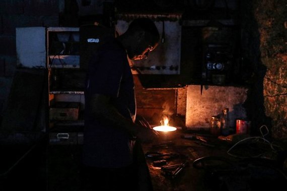 Venezuela remains without electricity for the fourth day. - Venezuela, Electricity, news