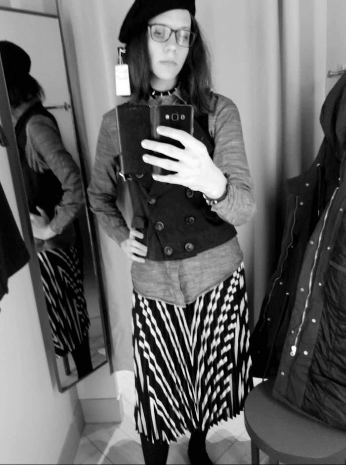 Photo from fitting room }:? - My, Black and white photo, , Trap my, Trap IRL, Its a trap!