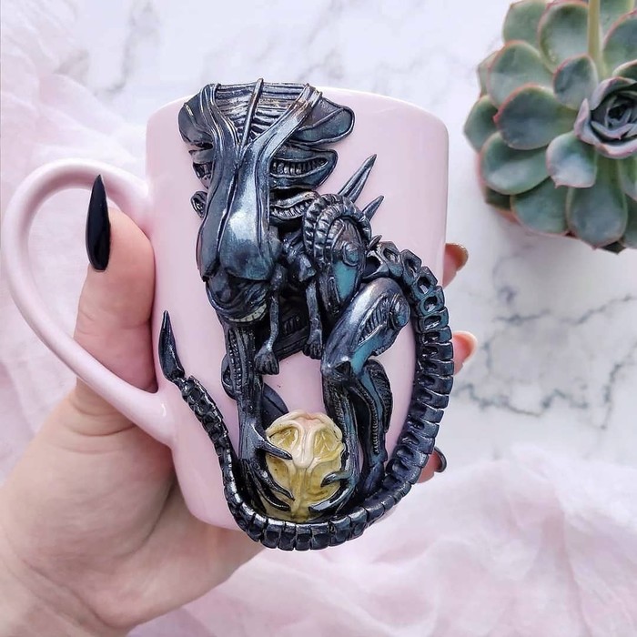 xenomorph queen) - My, Handmade, Mug with decor, Polymer clay, Xenomorph, The queen of strangers, Alien movie, Longpost