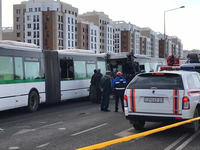 Accident in Nur-Sultan: Video of bus collision appeared - Kazakhstan, Road accident, Negative, Bus, Nur-Sultan, Astana, Crash, Video, Longpost