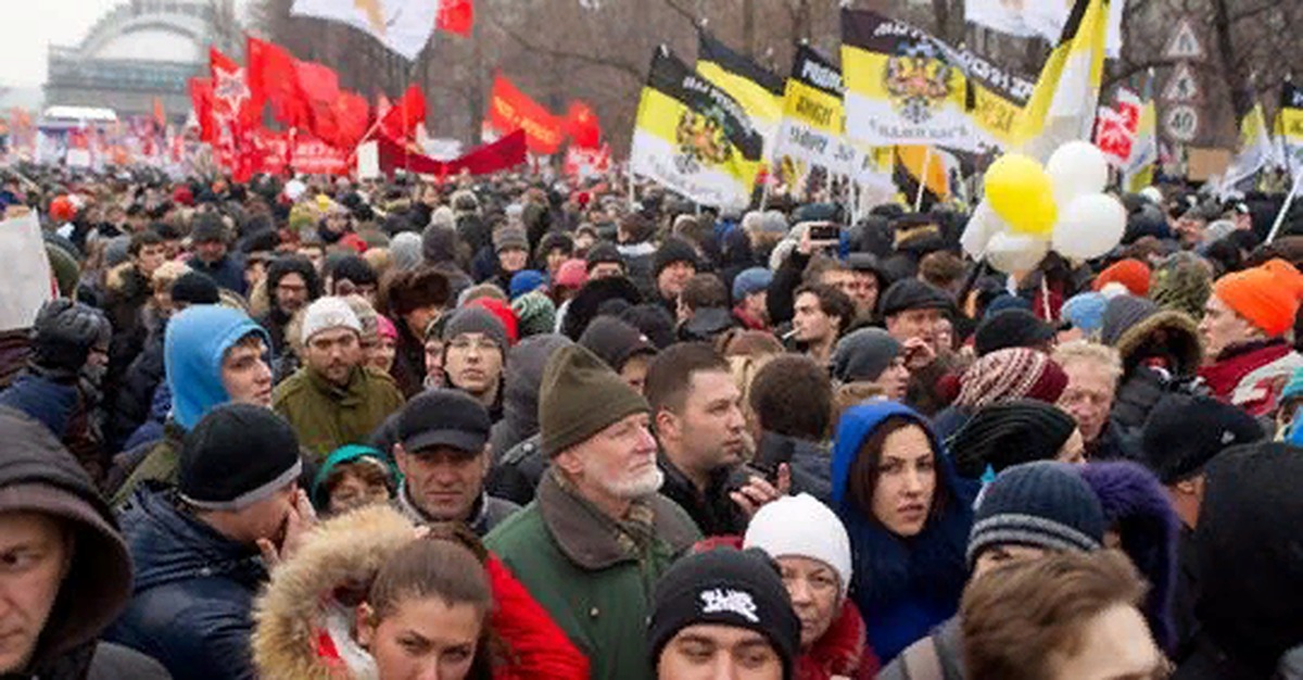 Митинг на болотной 2011. Болотная площадь митинг 2011. Болотная революция 2011-2012. Болотная революция 2012. Болотная площадь 2012 митинг.