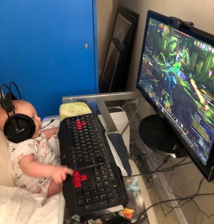 Некогда есть грудное молоко, мама, я в рейде!