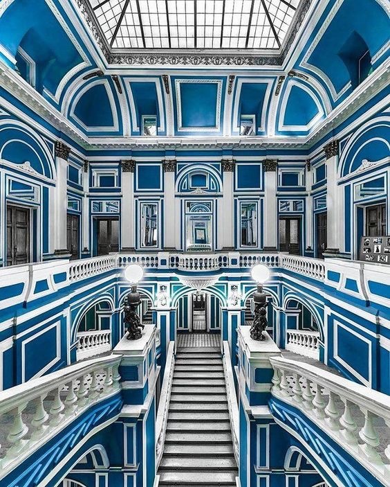 Front staircase of the House of Officers. - Saint Petersburg, Officers' House