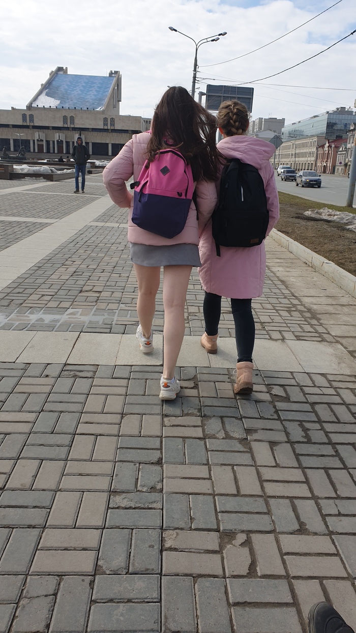 Kazan, 04/06/2019, +4 - My, Spring, Legs, Girls, Kazan