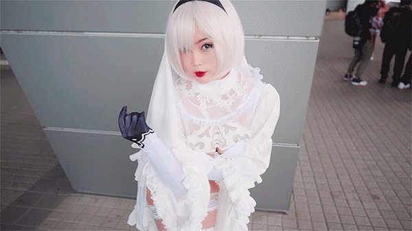 - Сразишься со мной? Красивая девушка, Косплей, Гифка, Милота, NIER Automata