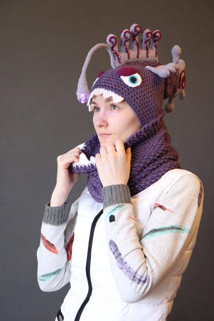 Удильщик. Комплект (шапка, снуд, брошь) Удильщик, Рыба-удильщик, Вязание, Шапка, Снуд, Брошь, Рукоделие без процесса, Видео, Длиннопост