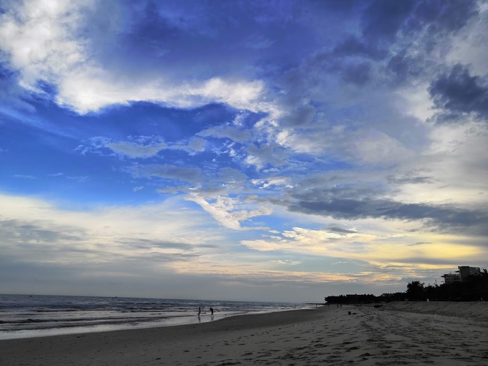 It looks like beautiful views are coming in, here is a piece of Vietnam - My, Vietnam, Clouds, Beautiful view, Beach, 