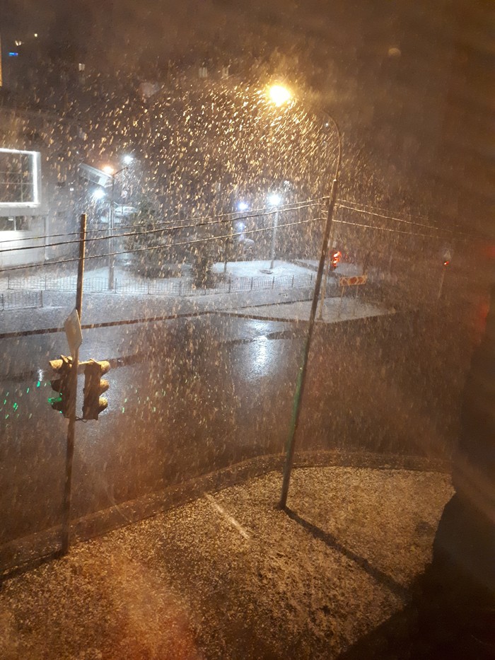 Ночь. Улица. Фонарь....