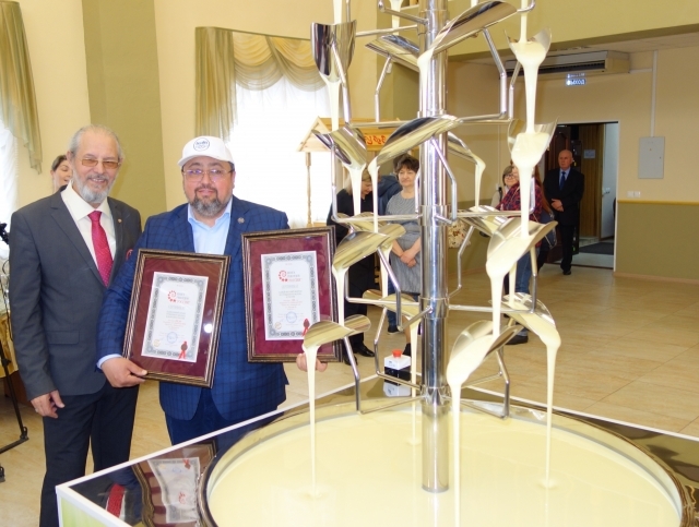 The tallest condensed milk fountain appeared in Russia - Agronews, news, Russia, Record, Fountain, Condensed milk, Book of Records of Russia, Longpost