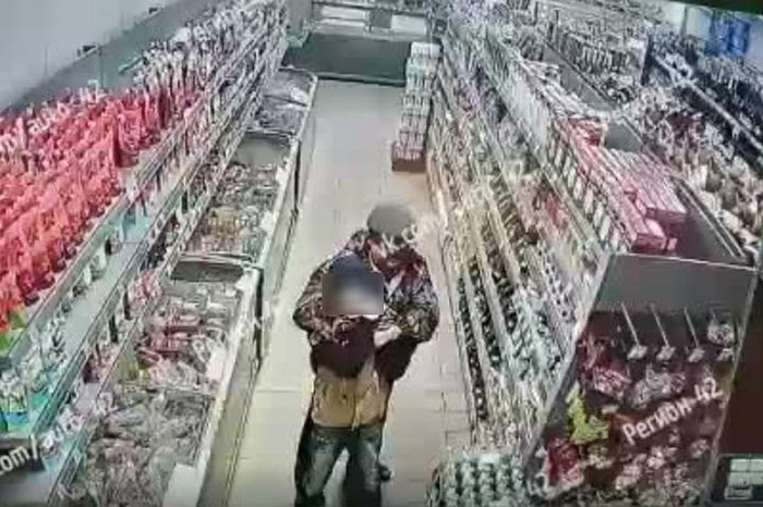 Kuzbass man strangled a child in a supermarket - Siberia, Kemerovo region - Kuzbass, Strangulation, Children, The crime, Violence, Negative, Yurga, Video