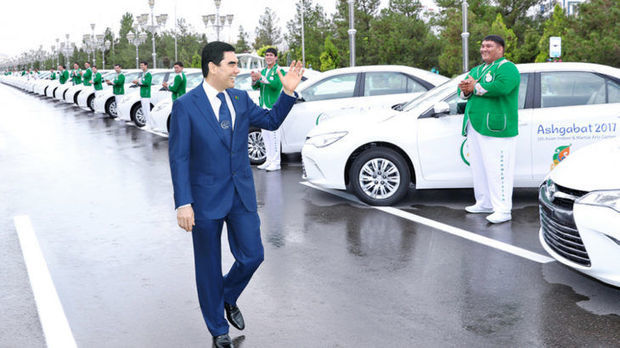 And the Swiss, and the reaper, and to all Turkmens ... an example: how the romantic dictator Gurbanguly Berdimuhamedov lives - My, Turkmenistan, Dictator, Turkmens, Turkmenbashi, Quirks, Video, Longpost, Politics