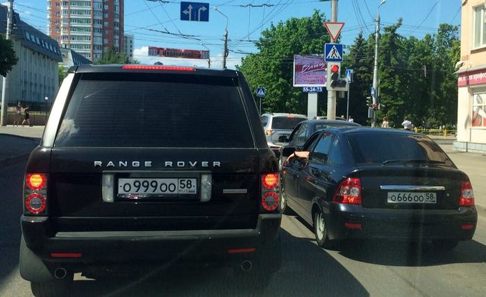 Зита и Гита... Их разлучили в детстве, и, посмотрите, какие разные судьбы!