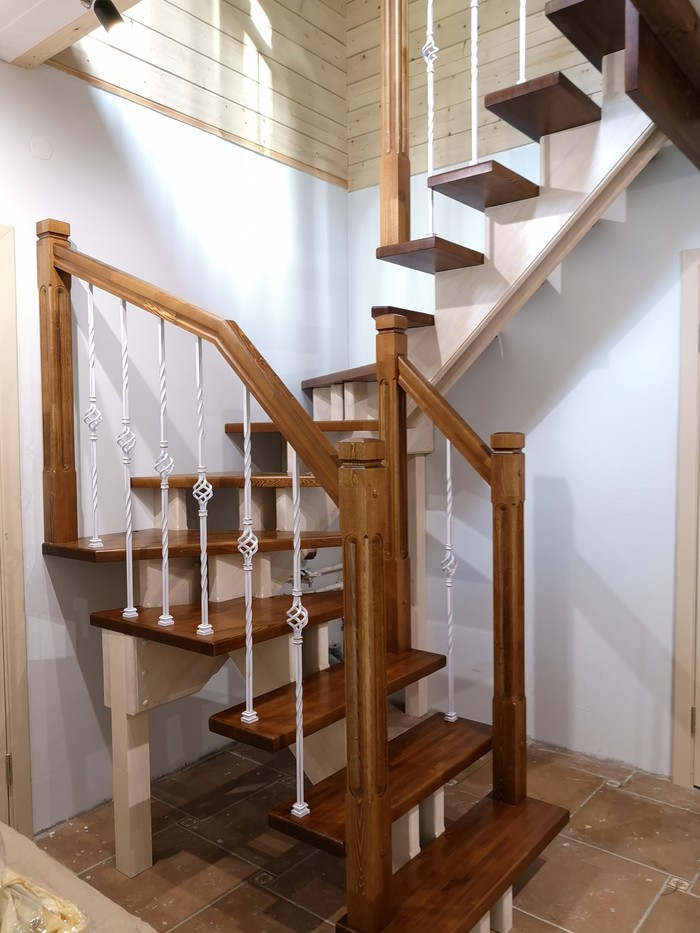 Staircase on the central stringer made of larch #lesenka040 - My, Stairs, Repair, Interior Design, Construction, , Longpost