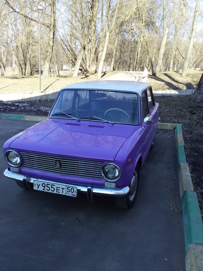 Here is such a lavender Kopeyka standing in a park not far from home. - Auto, Retro, Walk, Longpost