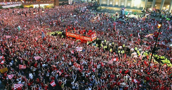 750 thousand people came to the championship parade of FC Liverpool - Football, Болельщики, Liverpool, Parade, Champions League, England, Longpost
