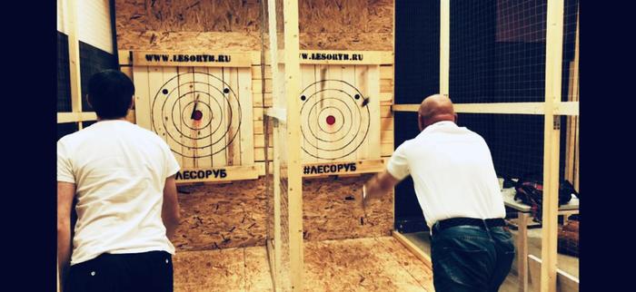 An ax club Lesorub, an entertaining ax throwing at a target in the Canadian format, has opened in Moscow. - My, Axe, Axe throwing, Lumberjack, Throw, Longpost