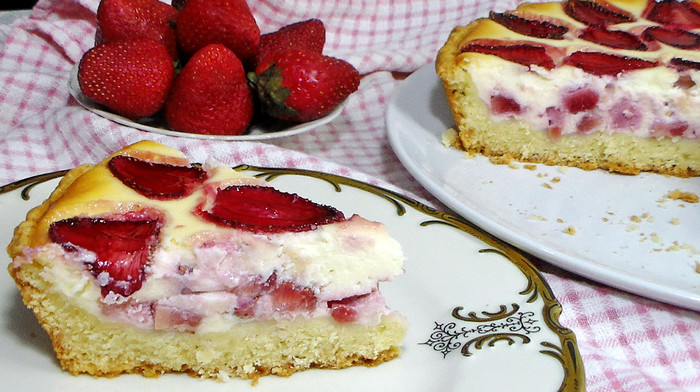 Very tender cottage cheese pie with strawberries - My, Cottage cheese pie, Dessert, Cottage cheese pie, Pie, Video, Baking with cottage cheese