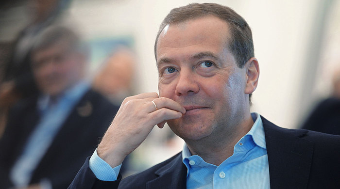 Medvedev tired of working on Fridays - news, Dmitry Medvedev, Search engine satellite, Economy in Russia, Economy, Work week, Four-day week