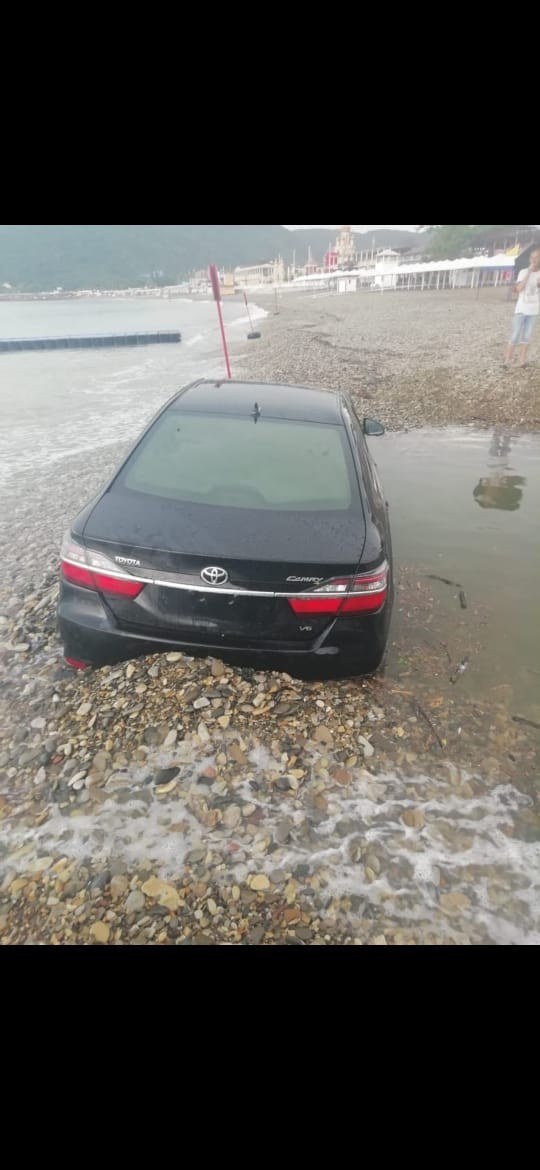 Camry in the sea (almost) - Black Sea, Russia Day, Toyota Camry, Beach, Video, Longpost