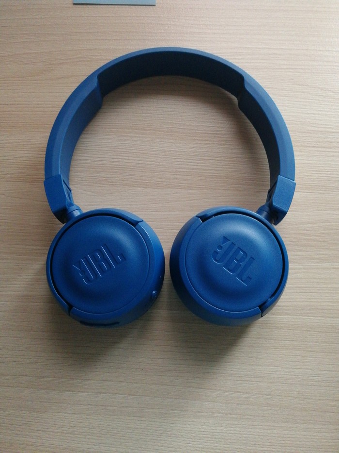 I'm 10 years old and they bought me JBLT450BT headphones, Cool - Purchase, My house