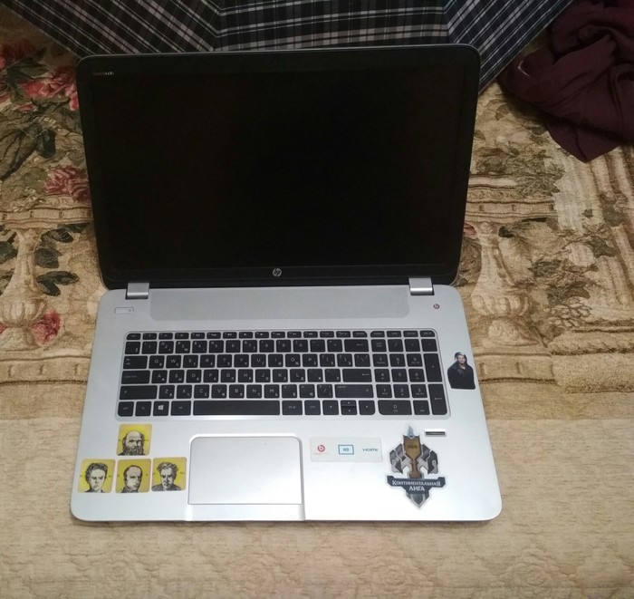     HP Envy 17 ,  