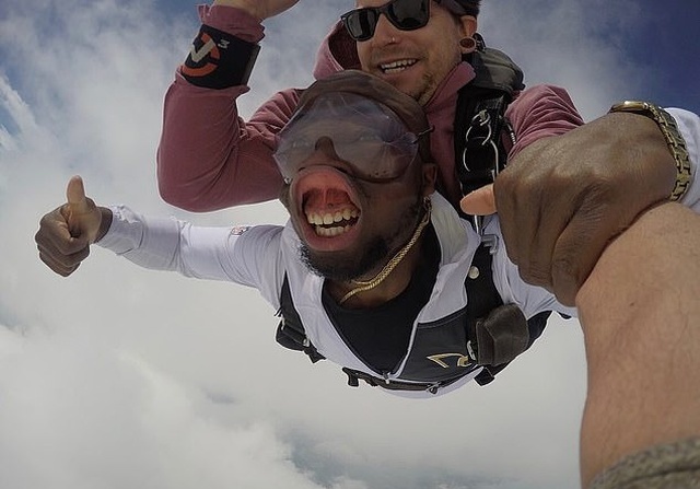 Horse smile. - Black people, Tandem, Parachute, Roach, , Horses, Wind