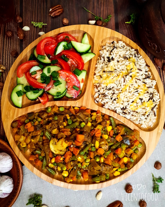 Рецепт риса со свежими и тушеными овощами