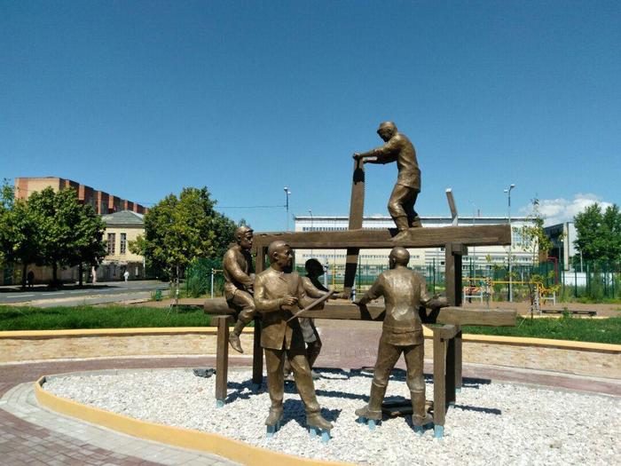 A monument to sawing was erected in Kazan - Kazan, Saw cut, Monument