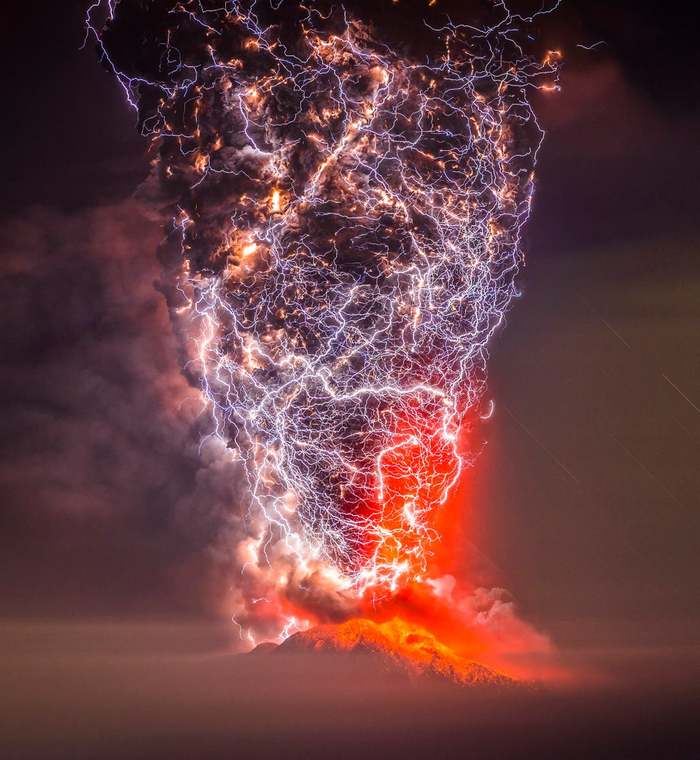 Lightning caught in an erupting volcano - Lightning, Volcano, Eruption, Nature, Sky, Unusual, The photo, Eruption, Calbuco Volcano