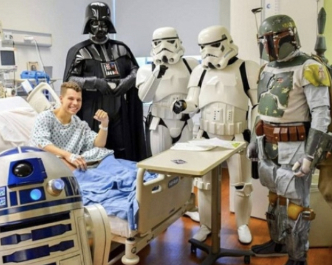 Colleagues visit a wounded comrade - Co-workers, Fighters, , The dark side of power, Heroes