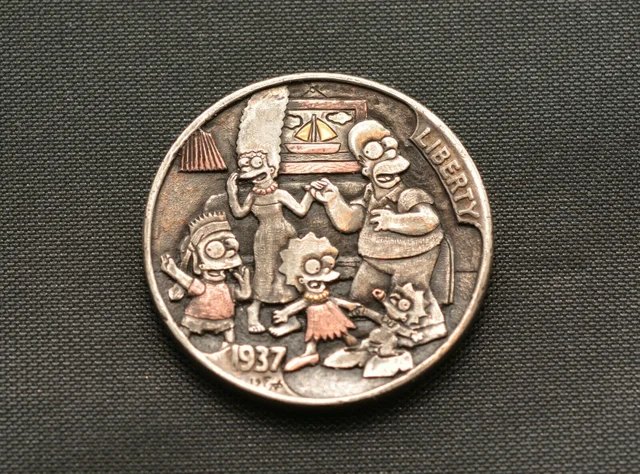 Coin with The Simpsons, hand carved, piece work. - Coin, The photo, The Simpsons