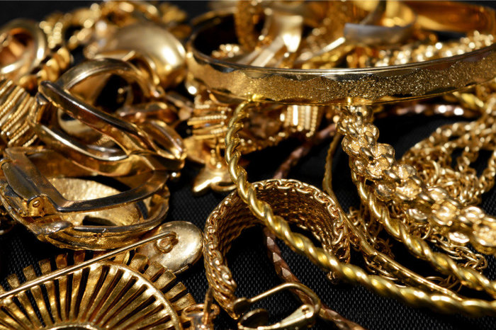 7 million rubles were lying on the bench: a Novokuznechan woman found a bag full of gold - Novokuznetsk, Find, Gold