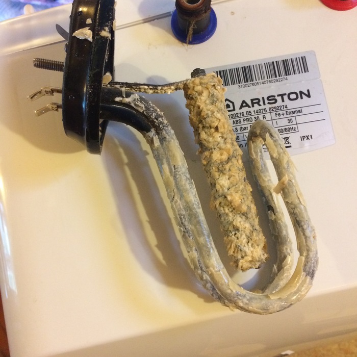 ТО водонагревателя Ariston. Бойлер, Накипь, Техническое обслуживание, Дача, Длиннопост
