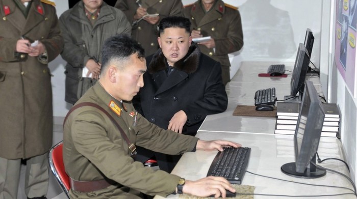 В хорошем коллективе каждый должен мочь послать друг друга на х*й! И при этом всё будет хорошо. Разве не так!?