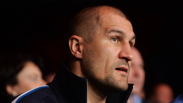 Российский боксер Ковалев был снят с рейса в США из-за неподобающего поведения