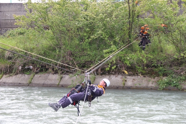 Almost Darwin Award - Darwin Prize, Crossing, Mountain tourism, Bravery and stupidity, Safety engineering, Accordion, Repeat