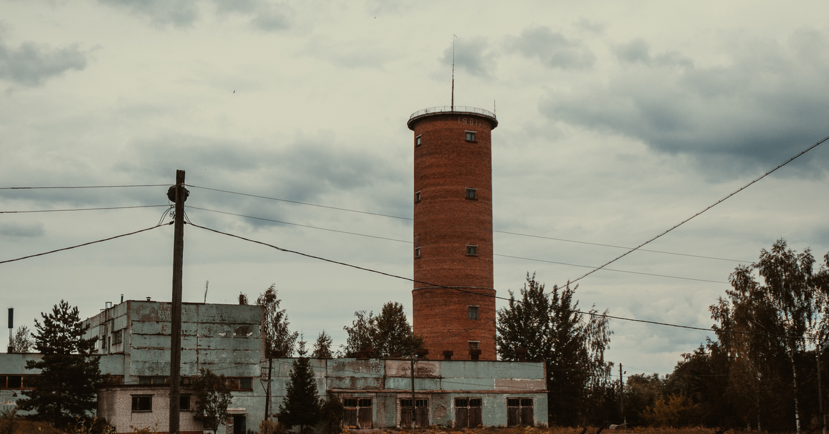 Реутов усад. Поселок Усад Владимирская область. Усад Городищи Владимирская область. Усад поселок Городищи. Пожарная вышка в деревне.