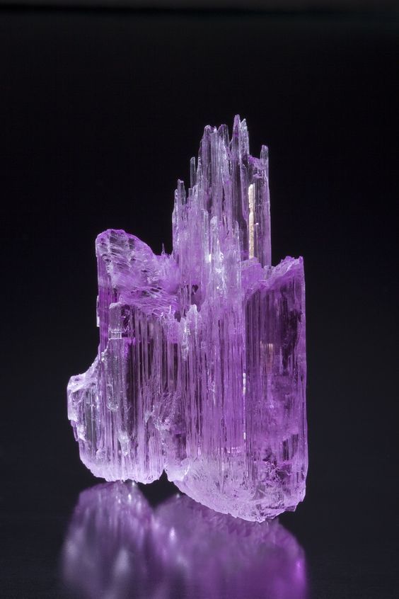 Kunzite - Minerals, A rock, Crystals, Natural stones, Mineralogy, Interesting, Longpost