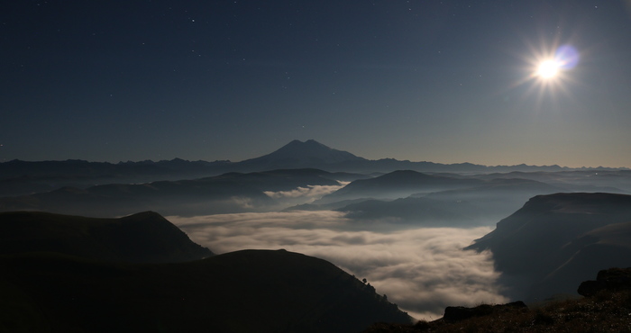 Elbrus... just Elbrus.... - My, Elbrus, The mountains, Night, Starry sky, dawn