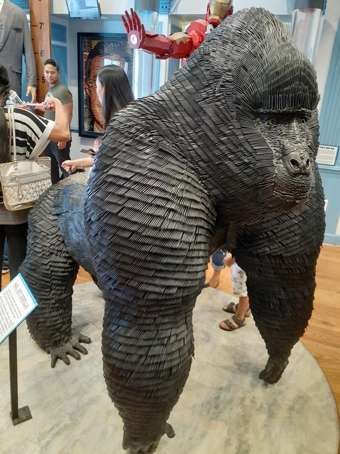 This gorilla is made of nails - Animals, Gorilla, Nails, Art