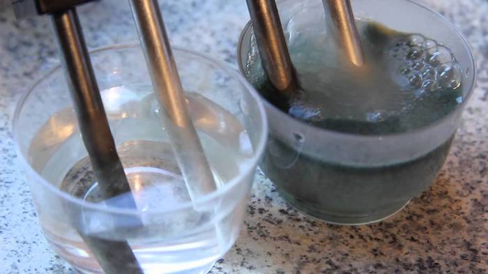 ����������