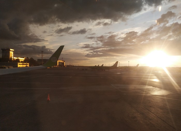 Pre-flight sunset - Sunset, My, Clouds, Airplane