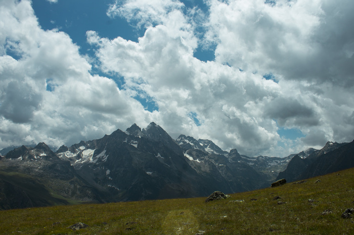 View from the Lower Ullu-Kel Pass - My, The mountains, Mountain tourism, Hike, Caucasus, The photo, Landscape, Longpost