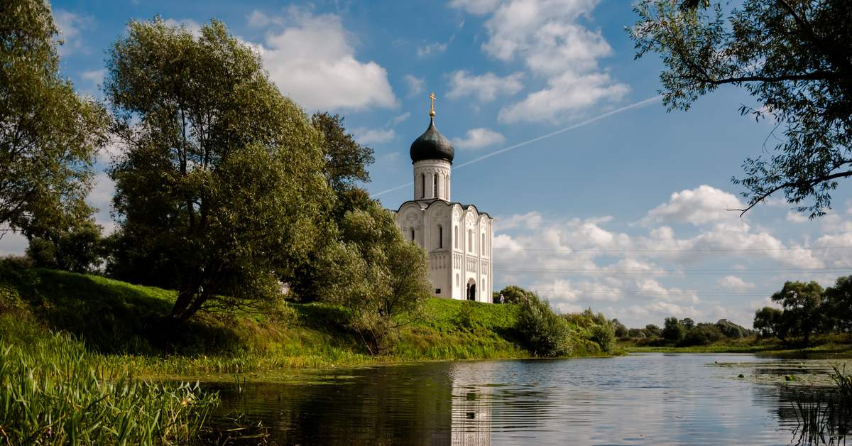 Храм покрова на нерли летом