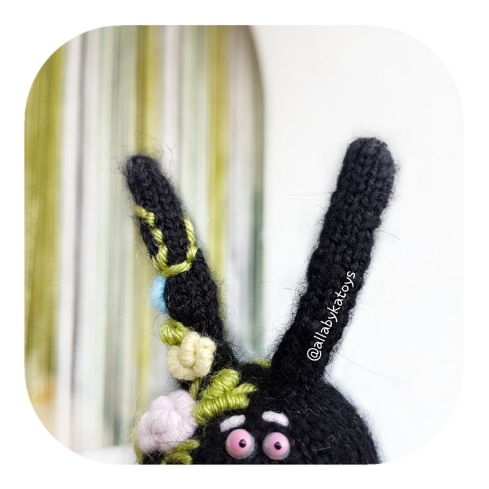 De.. or di.. ? I'm sitting with two beauties kazyavka at home - is this a decree or a decree? Stupid PPC. So I sit and knit. Like? Thank you if yes - Toys, Amigurumi, Hobby, With your own hands, Hare, Interior toy