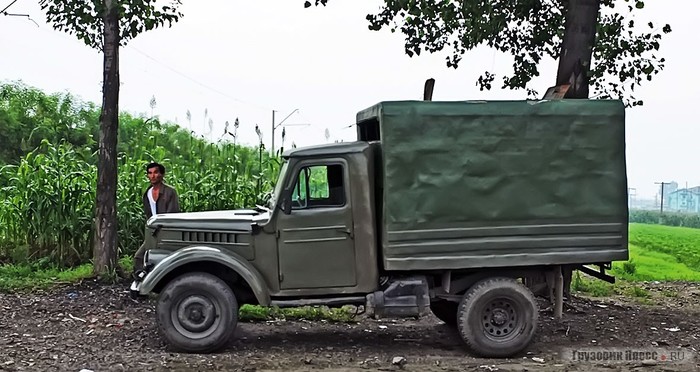 Корейские автомобили на дровах. Смотреть фото Корейские автомобили на дровах. Смотреть картинку Корейские автомобили на дровах. Картинка про Корейские автомобили на дровах. Фото Корейские автомобили на дровах