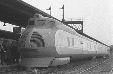 Trains of aerodynamic outlines: from M-10000 to Green Diamond. - Railway, Industrial Design, USA, Longpost, Diesel Train